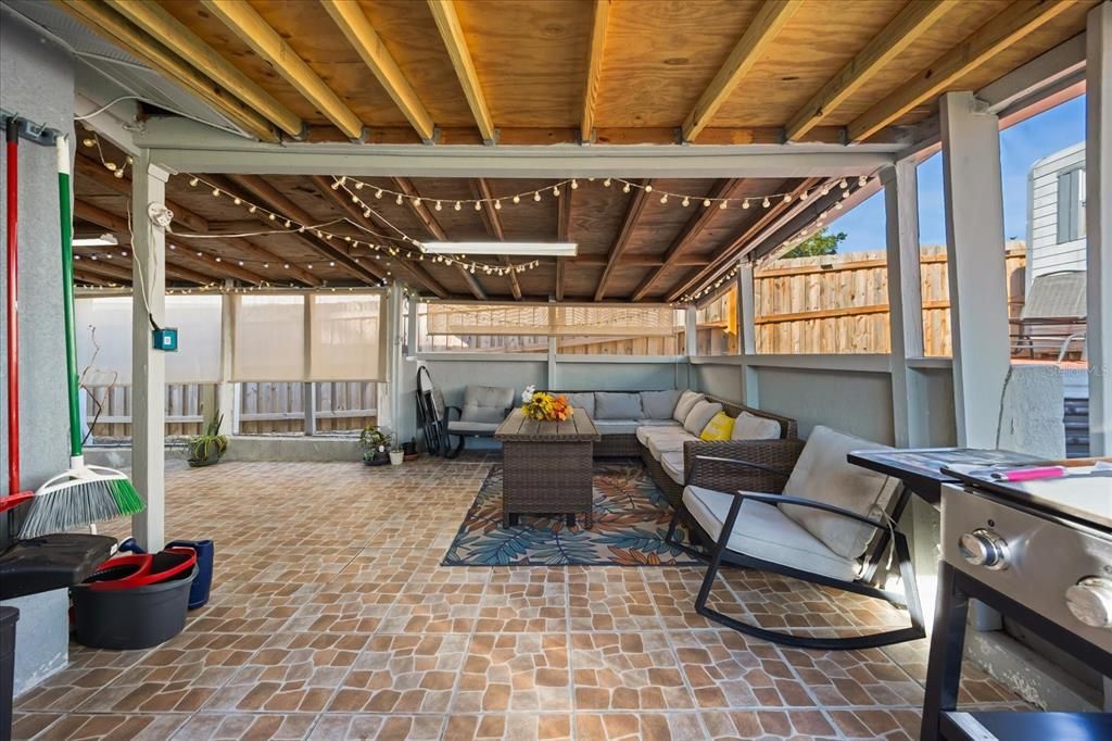 For Sale: $269,900 (3 beds, 2 baths, 1250 Square Feet)