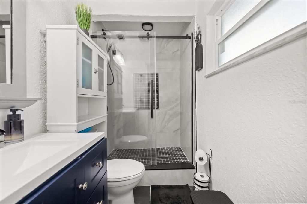 For Sale: $269,900 (3 beds, 2 baths, 1250 Square Feet)