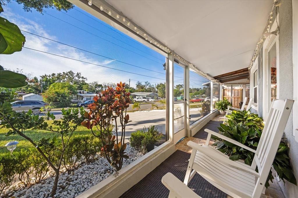 For Sale: $269,900 (3 beds, 2 baths, 1250 Square Feet)