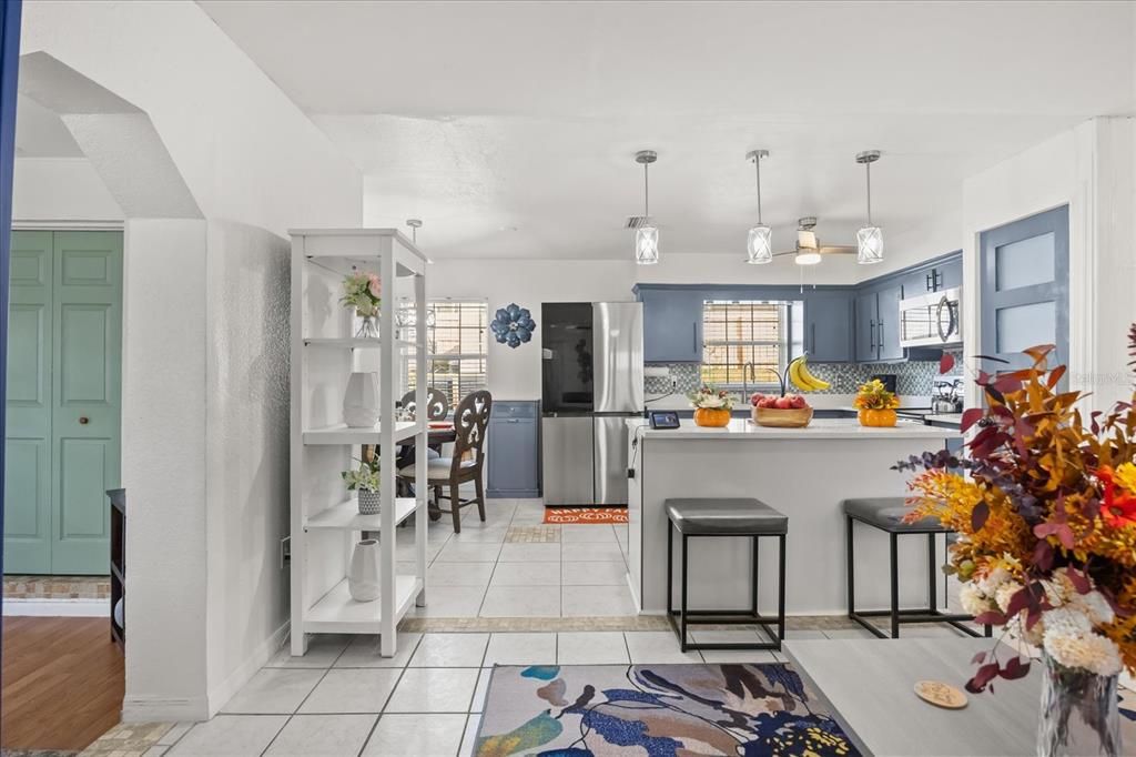 For Sale: $269,900 (3 beds, 2 baths, 1250 Square Feet)