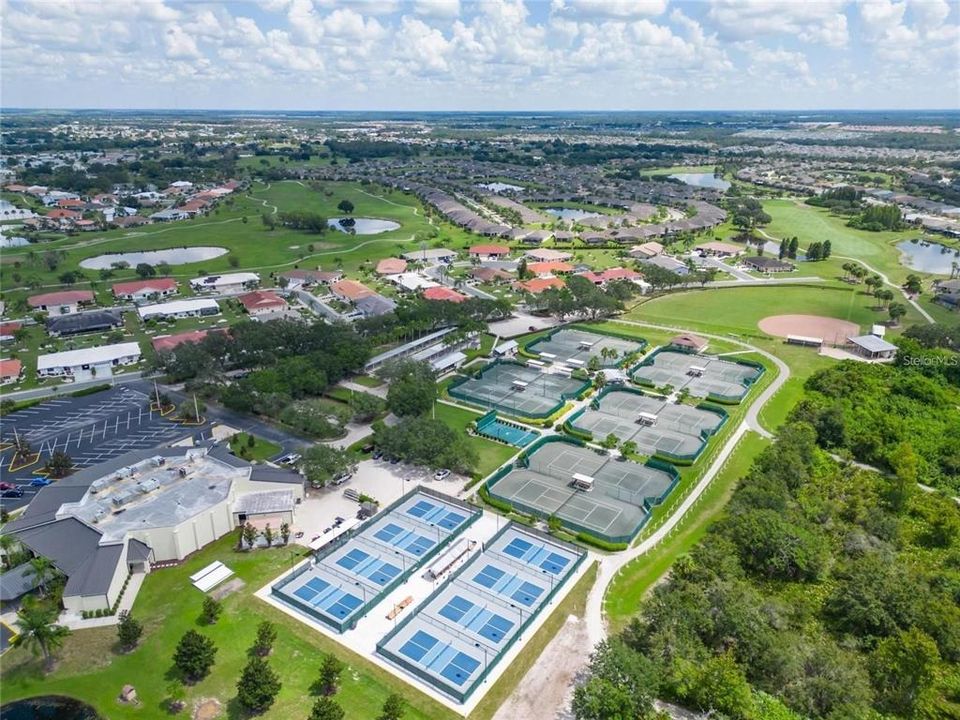 На продажу: $359,000 (2 спален, 2 ванн, 1493 Квадратных фут)