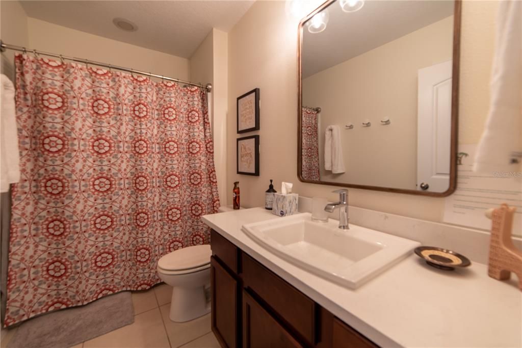 На продажу: $339,000 (4 спален, 2 ванн, 1876 Квадратных фут)