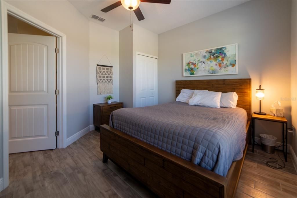 На продажу: $339,000 (4 спален, 2 ванн, 1876 Квадратных фут)