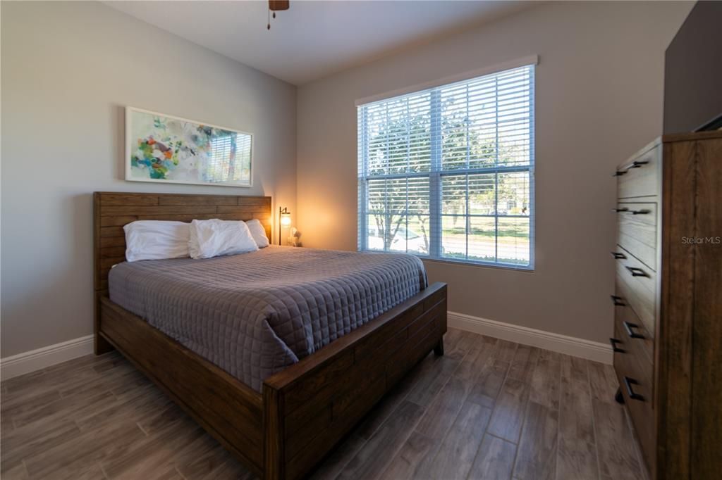 На продажу: $339,000 (4 спален, 2 ванн, 1876 Квадратных фут)