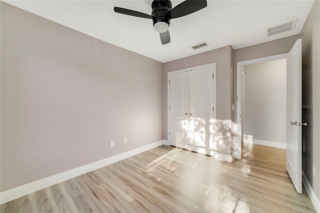 For Sale: $440,000 (3 beds, 2 baths, 1948 Square Feet)