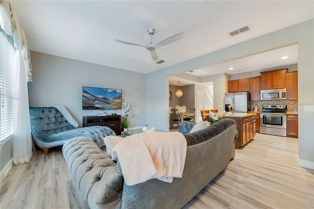 For Sale: $440,000 (3 beds, 2 baths, 1948 Square Feet)