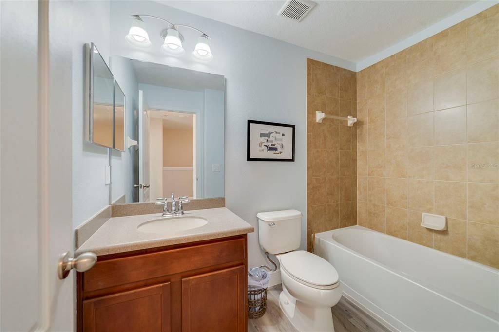 For Sale: $440,000 (3 beds, 2 baths, 1948 Square Feet)