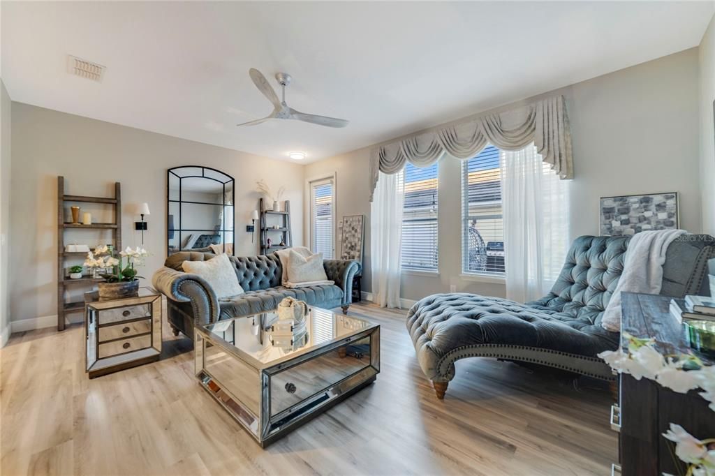 For Sale: $440,000 (3 beds, 2 baths, 1948 Square Feet)