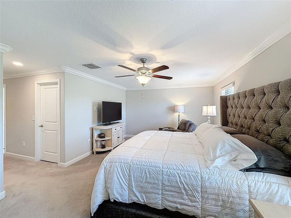 На продажу: $380,000 (4 спален, 2 ванн, 2466 Квадратных фут)