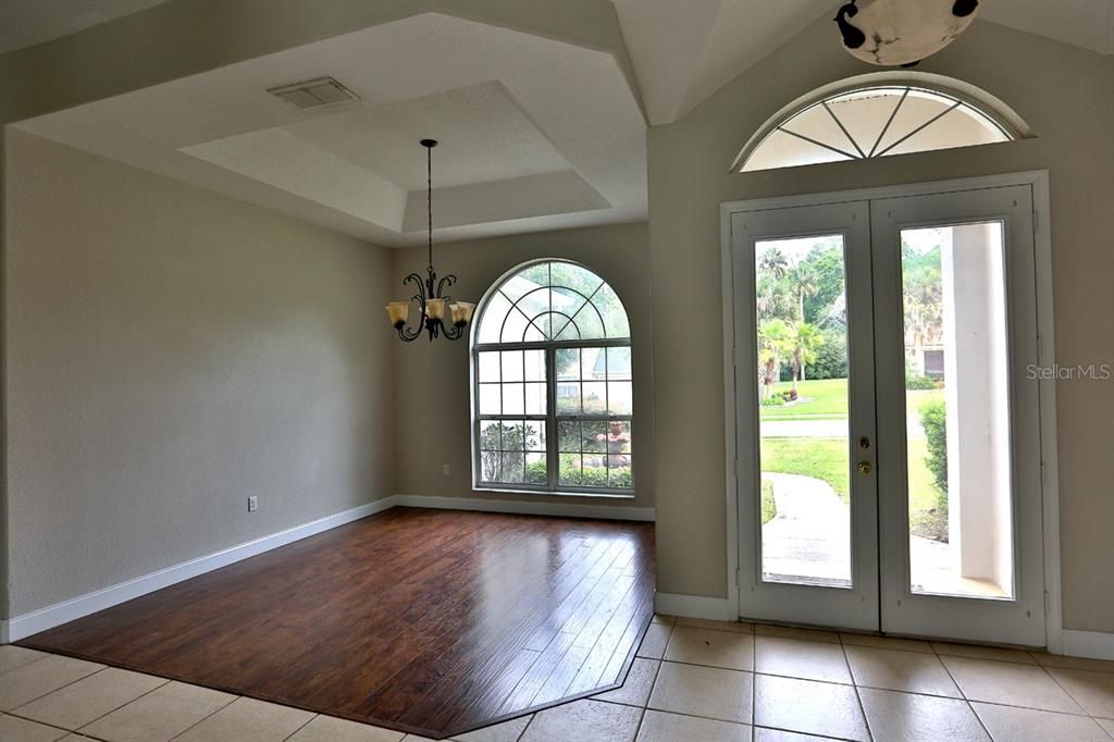 出租: $2,450 (4 贝兹, 2 浴室, 2044 平方英尺)