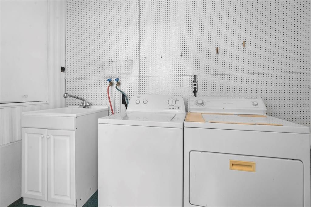 En Venta: $219,000 (2 camas, 2 baños, 948 Pies cuadrados)