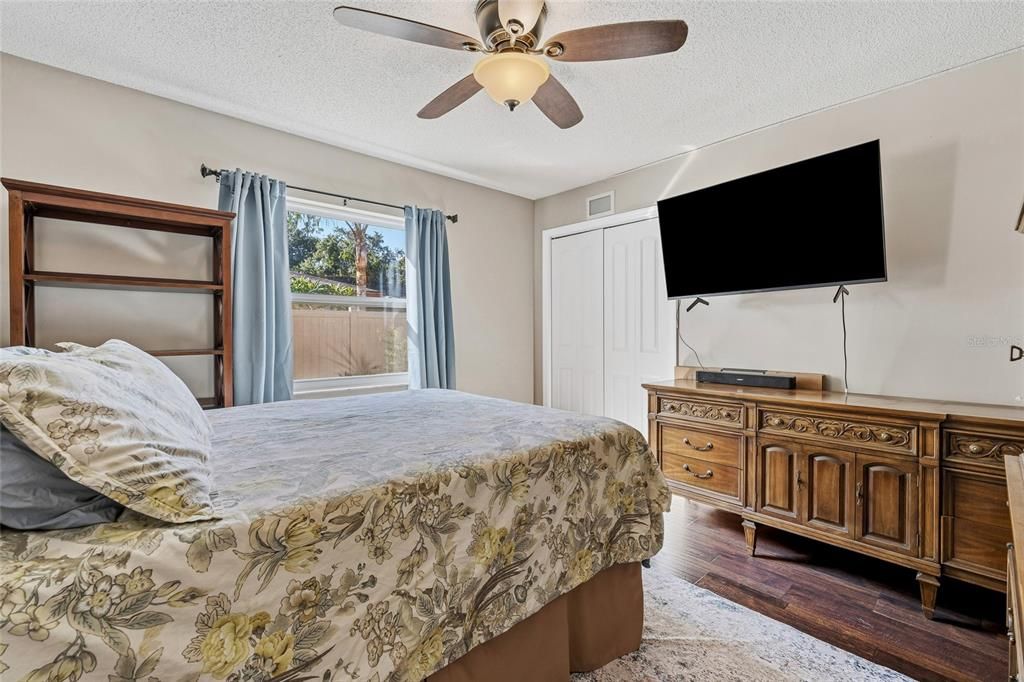 For Sale: $419,000 (3 beds, 2 baths, 1716 Square Feet)