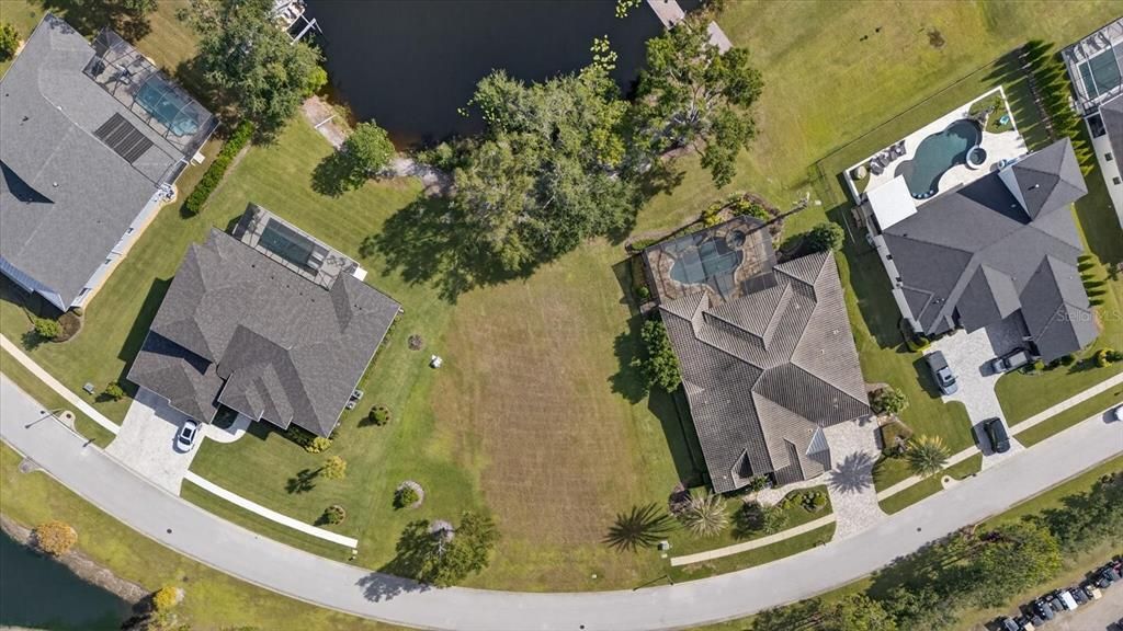 待售: $400,000 (0.40 acres)