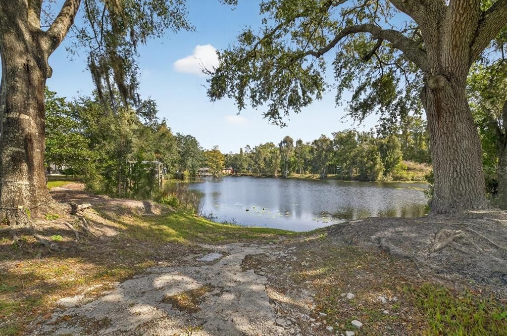 待售: $400,000 (0.40 acres)