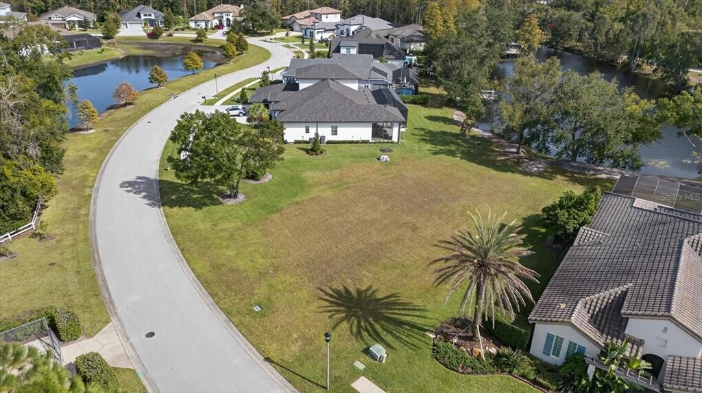 待售: $400,000 (0.40 acres)