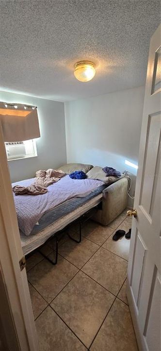 Activo con contrato: $379,000 (5 camas, 0 baños, 1944 Pies cuadrados)