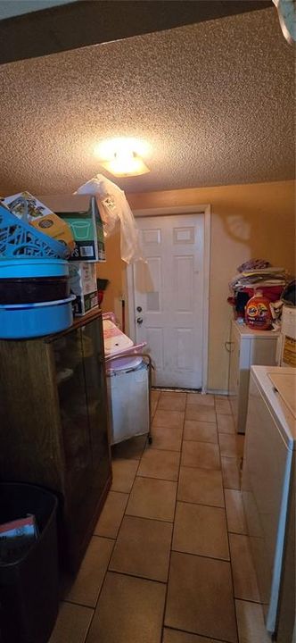 Activo con contrato: $379,000 (5 camas, 0 baños, 1944 Pies cuadrados)