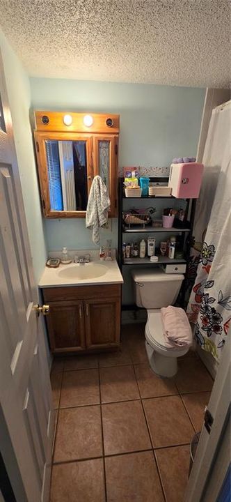 Activo con contrato: $379,000 (5 camas, 0 baños, 1944 Pies cuadrados)