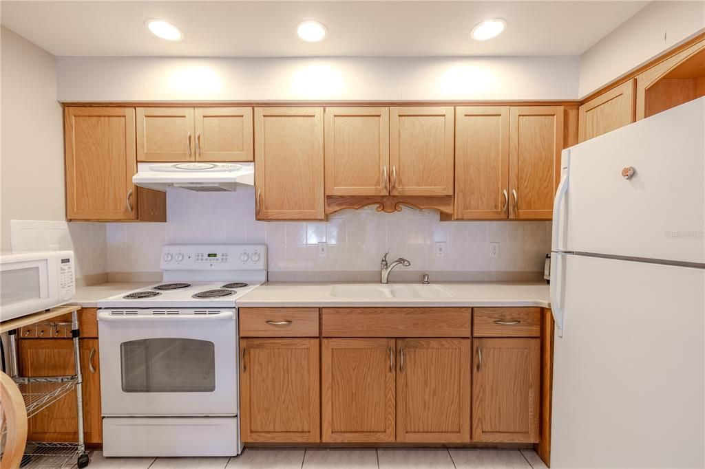 Activo con contrato: $115,000 (2 camas, 1 baños, 768 Pies cuadrados)