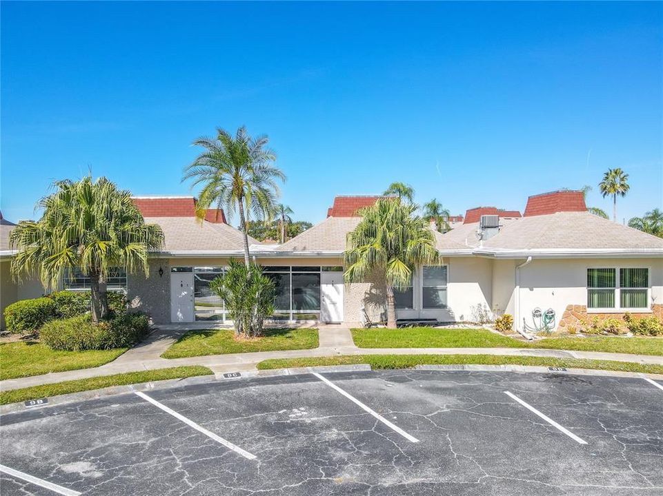 Activo con contrato: $115,000 (2 camas, 1 baños, 768 Pies cuadrados)