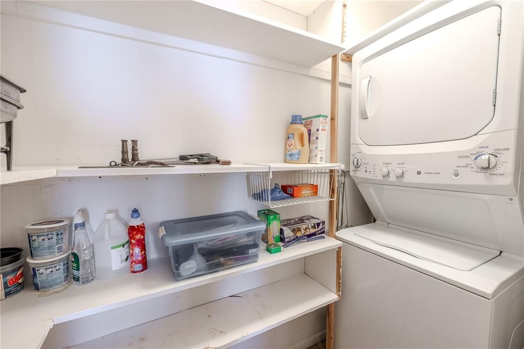 Activo con contrato: $115,000 (2 camas, 1 baños, 768 Pies cuadrados)