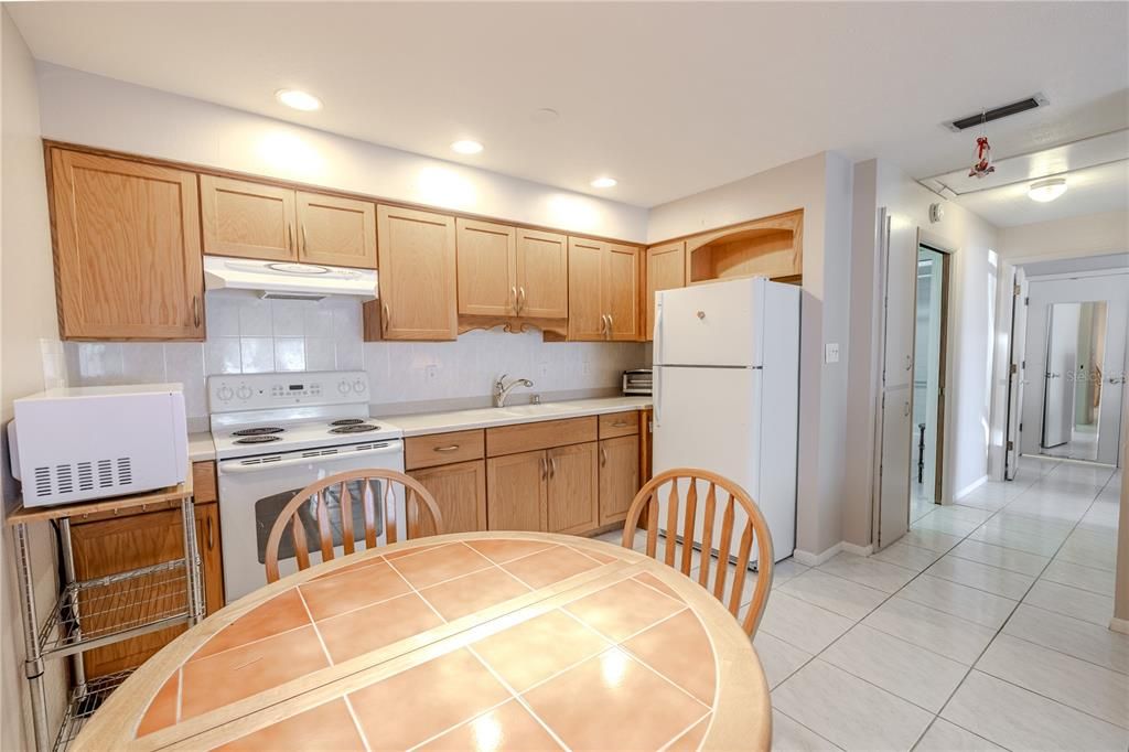 Activo con contrato: $115,000 (2 camas, 1 baños, 768 Pies cuadrados)