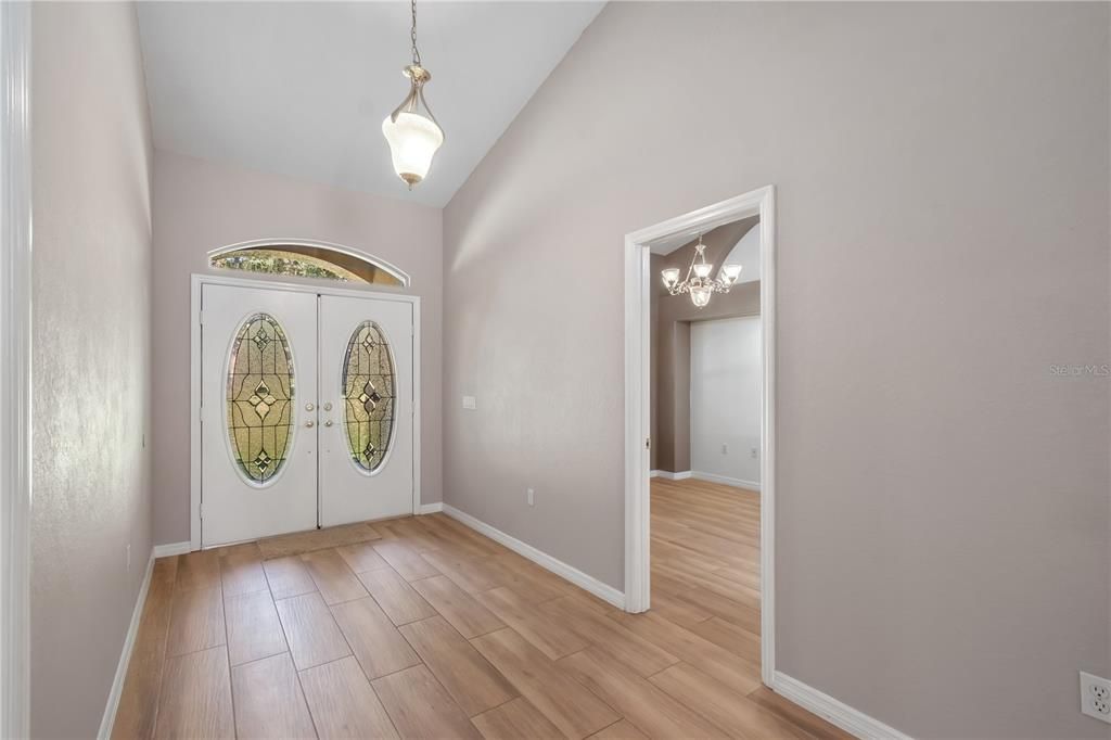 For Sale: $650,000 (3 beds, 3 baths, 2744 Square Feet)