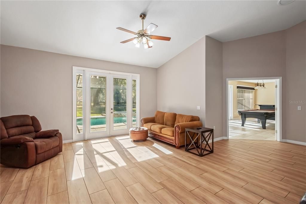 For Sale: $650,000 (3 beds, 3 baths, 2744 Square Feet)