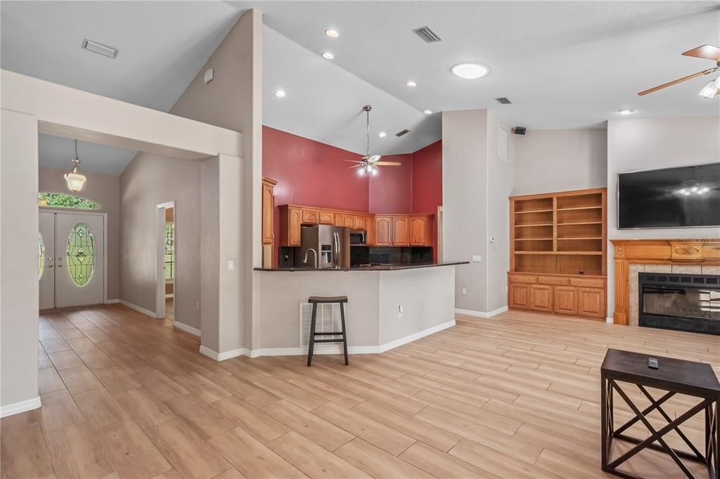 For Sale: $650,000 (3 beds, 3 baths, 2744 Square Feet)