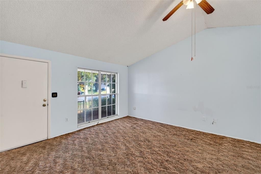 For Sale: $149,000 (2 beds, 2 baths, 1010 Square Feet)