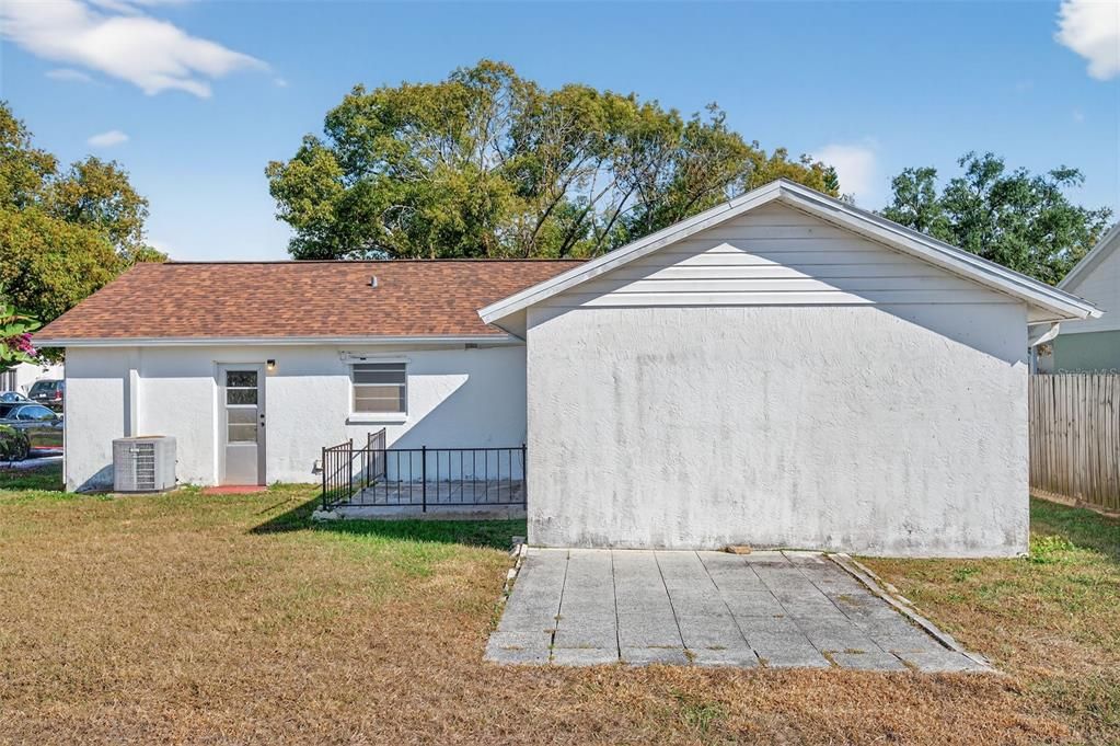 For Sale: $149,000 (2 beds, 2 baths, 1010 Square Feet)