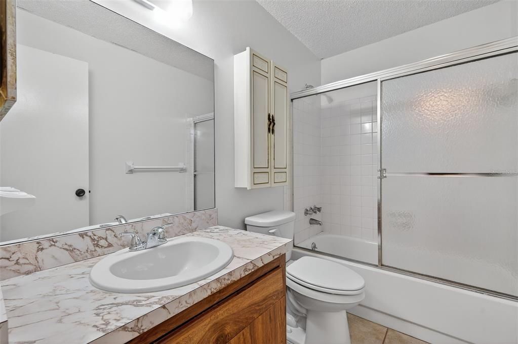 For Sale: $149,000 (2 beds, 2 baths, 1010 Square Feet)