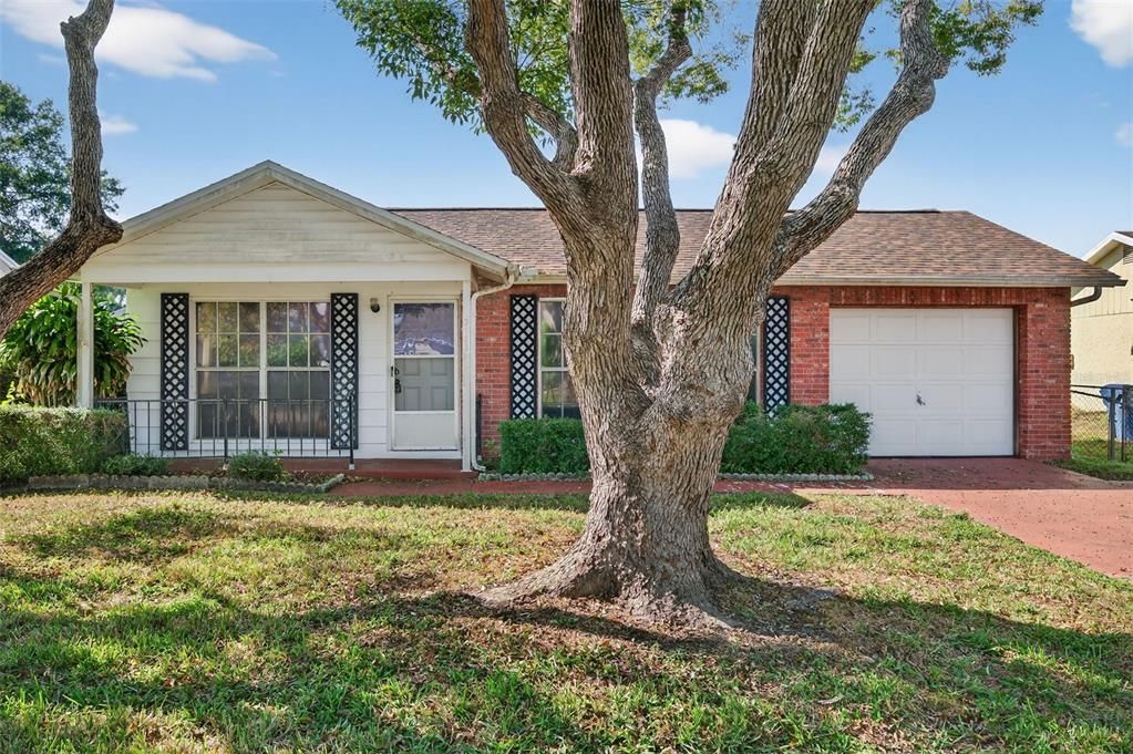 For Sale: $149,000 (2 beds, 2 baths, 1010 Square Feet)