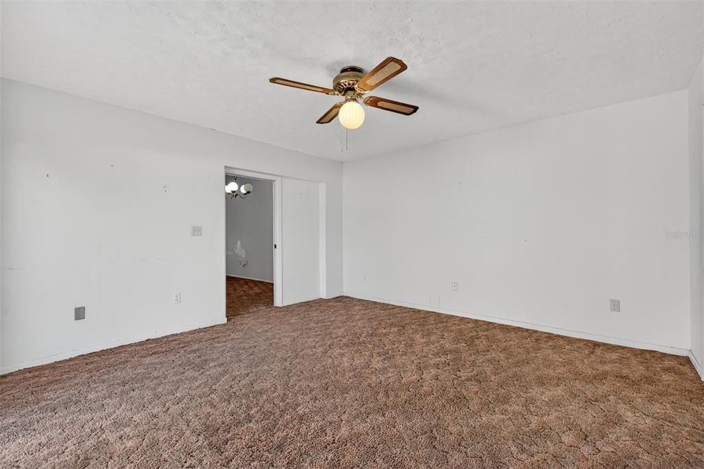 For Sale: $149,000 (2 beds, 2 baths, 1010 Square Feet)
