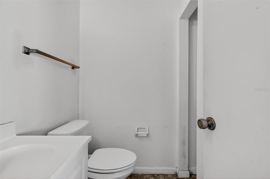 For Sale: $149,000 (2 beds, 2 baths, 1010 Square Feet)