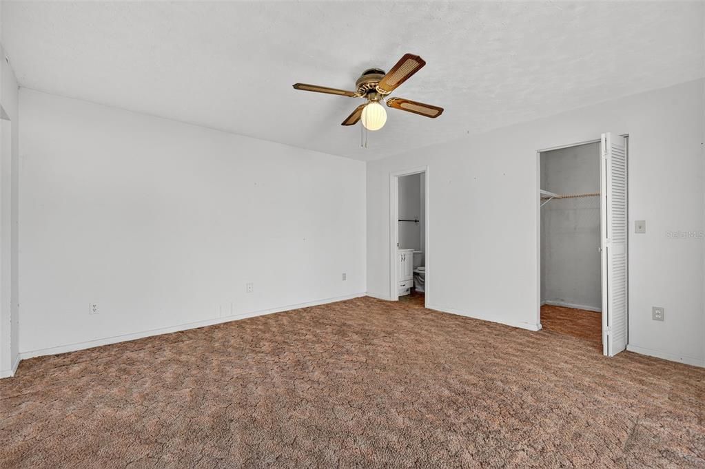 For Sale: $149,000 (2 beds, 2 baths, 1010 Square Feet)