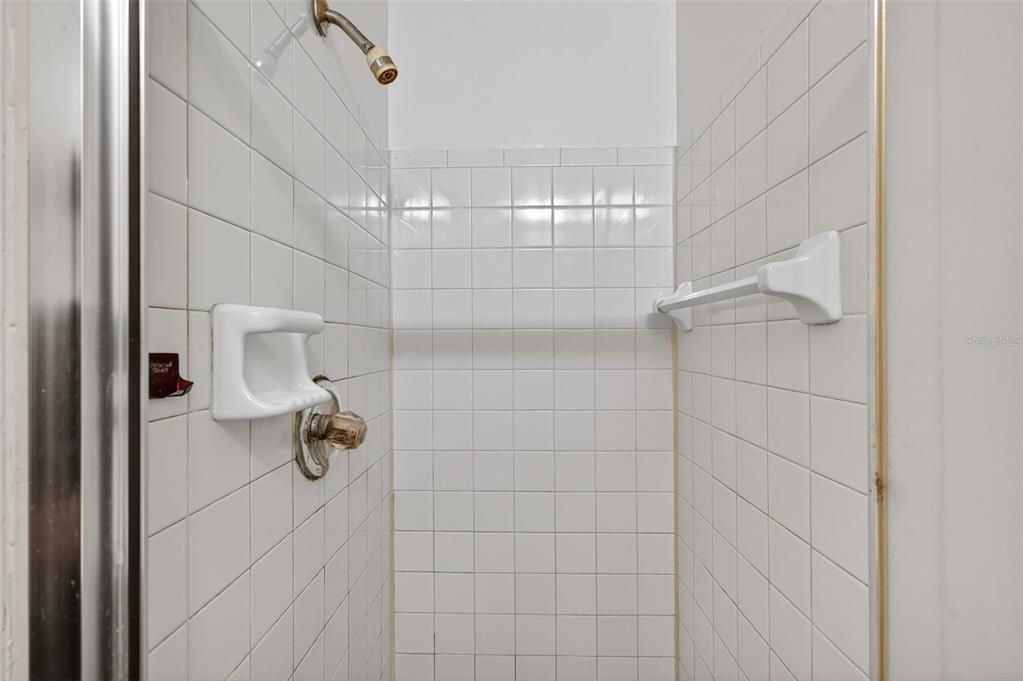 For Sale: $149,000 (2 beds, 2 baths, 1010 Square Feet)