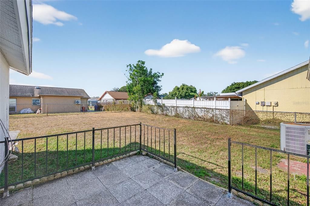 For Sale: $149,000 (2 beds, 2 baths, 1010 Square Feet)