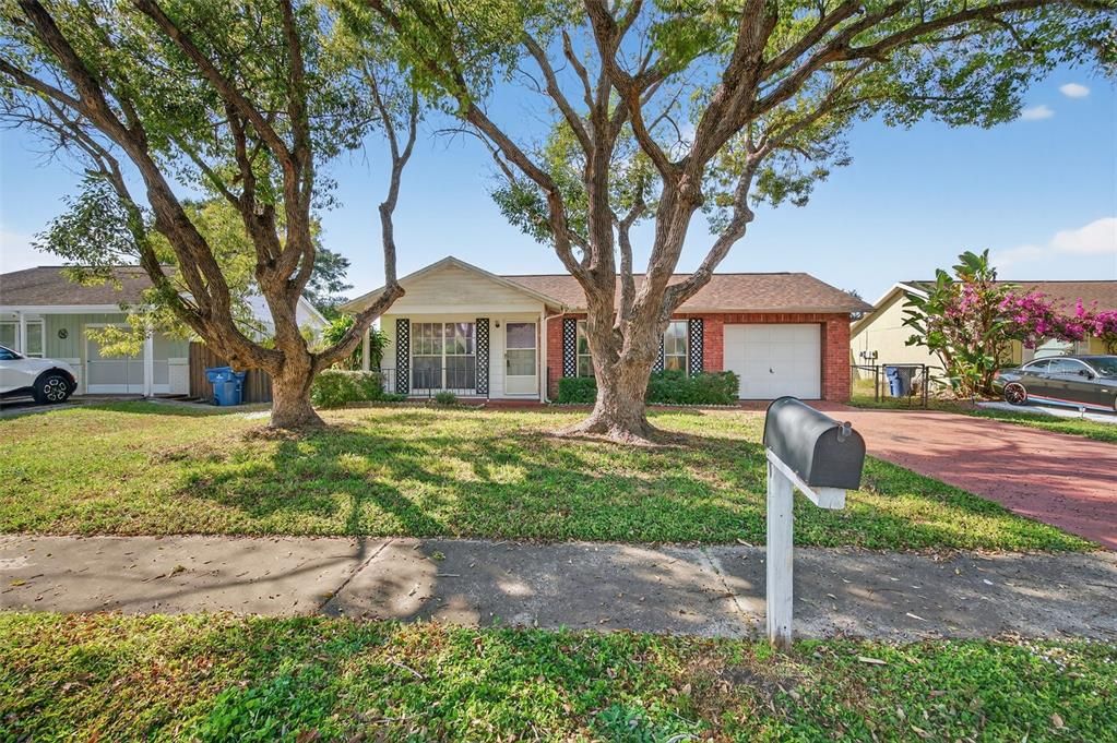 For Sale: $149,000 (2 beds, 2 baths, 1010 Square Feet)