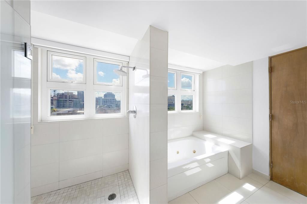 На продажу: $599,000 (2 спален, 2 ванн, 1498.19 Квадратных фут)