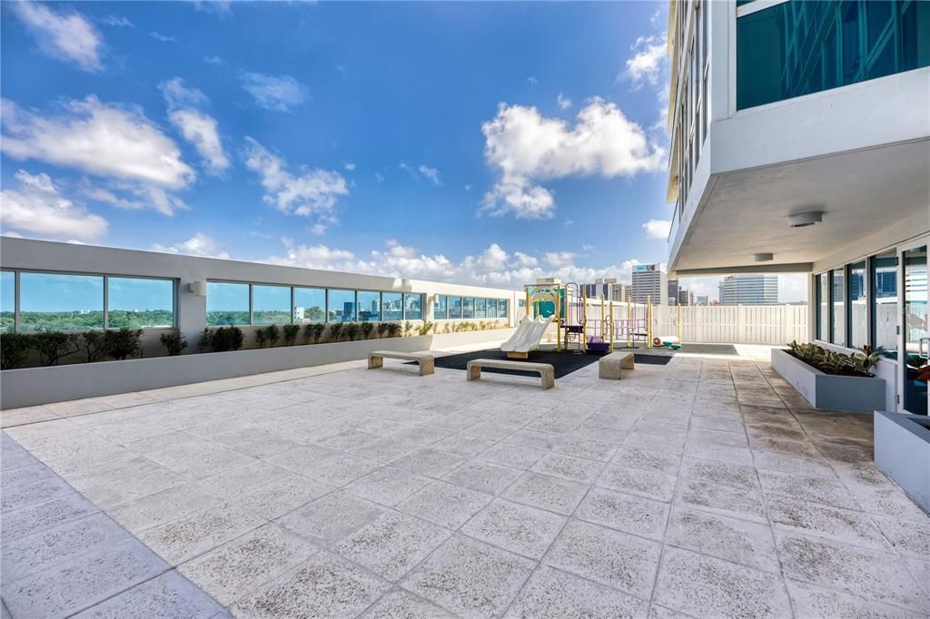 На продажу: $599,000 (2 спален, 2 ванн, 1498.19 Квадратных фут)