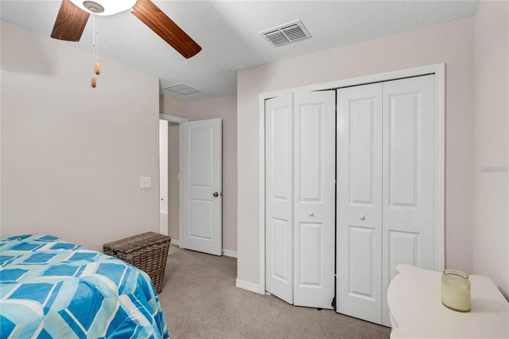 Activo con contrato: $2,700 (4 camas, 2 baños, 1935 Pies cuadrados)