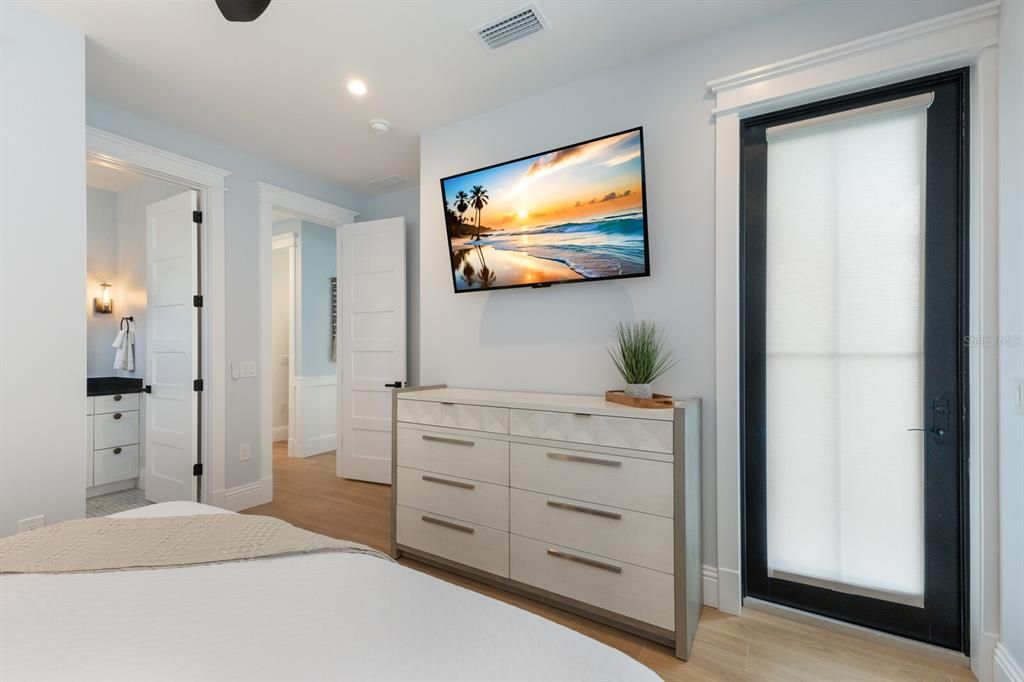 En Venta: $4,500,000 (6 camas, 5 baños, 3400 Pies cuadrados)