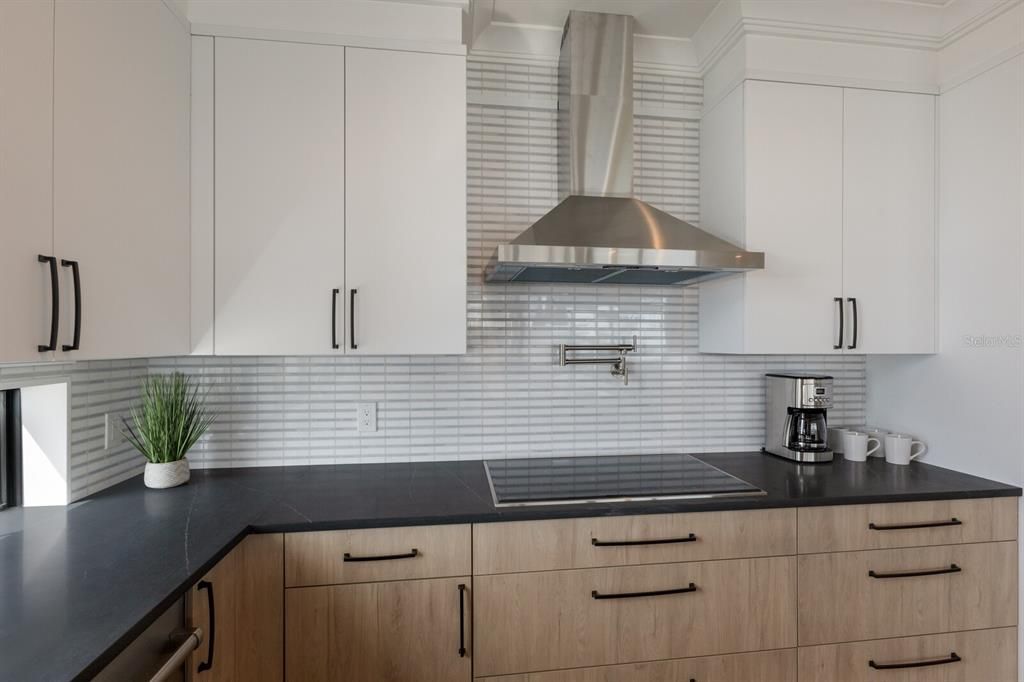 En Venta: $4,500,000 (6 camas, 5 baños, 3400 Pies cuadrados)