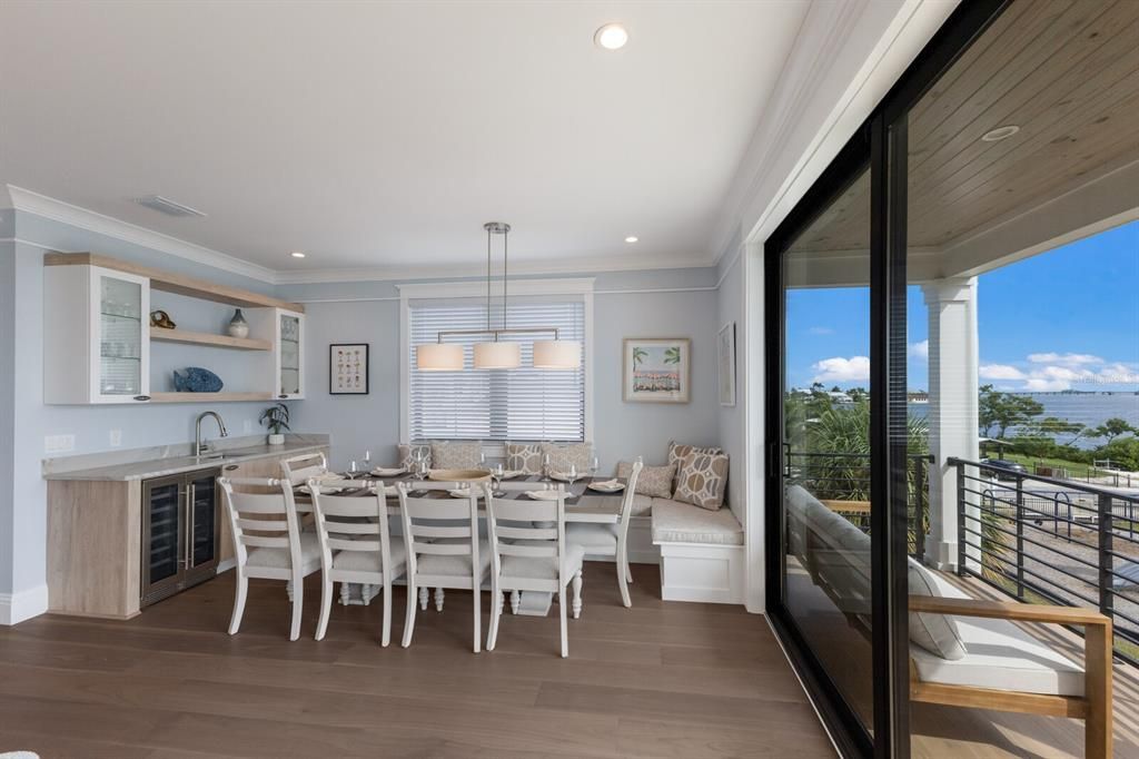 En Venta: $4,500,000 (6 camas, 5 baños, 3400 Pies cuadrados)