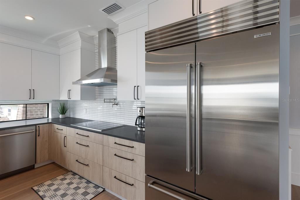 En Venta: $4,500,000 (6 camas, 5 baños, 3400 Pies cuadrados)