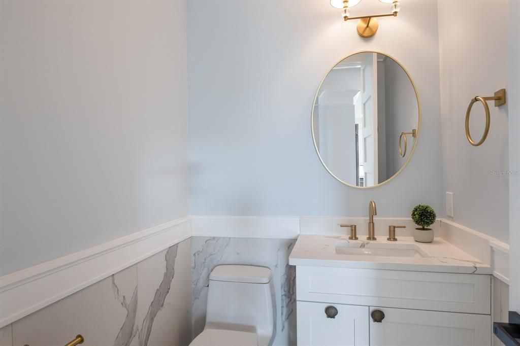 En Venta: $4,500,000 (6 camas, 5 baños, 3400 Pies cuadrados)