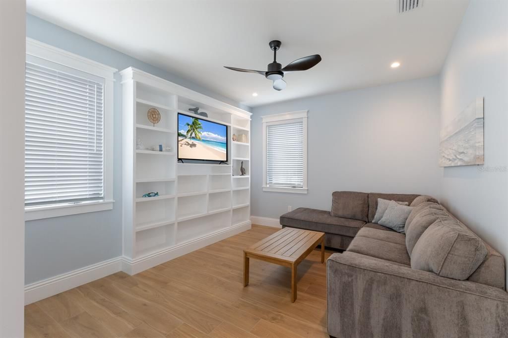 En Venta: $4,500,000 (6 camas, 5 baños, 3400 Pies cuadrados)