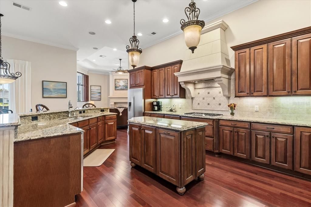 待售: $1,295,000 (5 贝兹, 4 浴室, 4805 平方英尺)