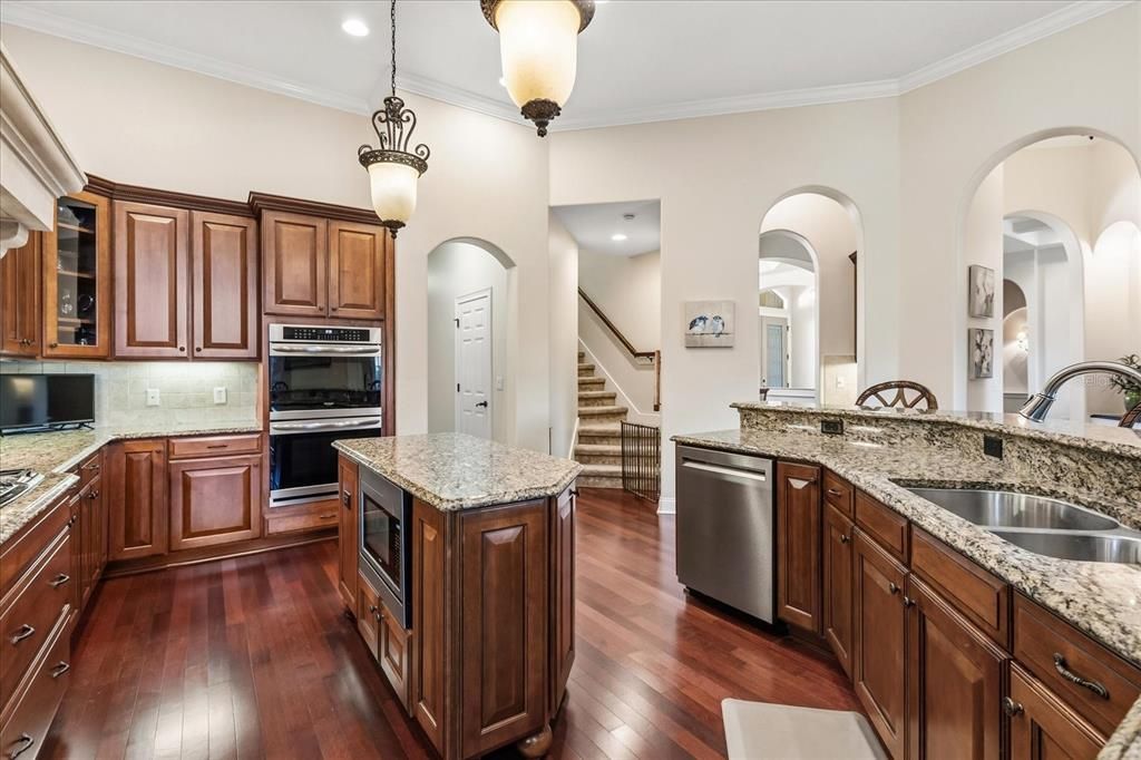 待售: $1,295,000 (5 贝兹, 4 浴室, 4805 平方英尺)